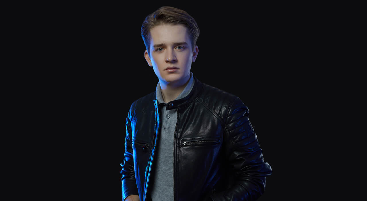 Ares Carter Artist Photo