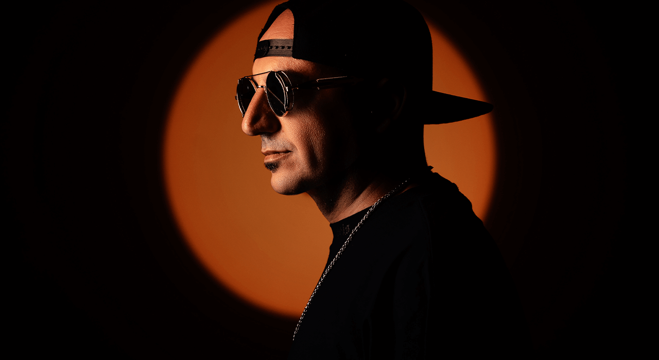 MR.BLACK